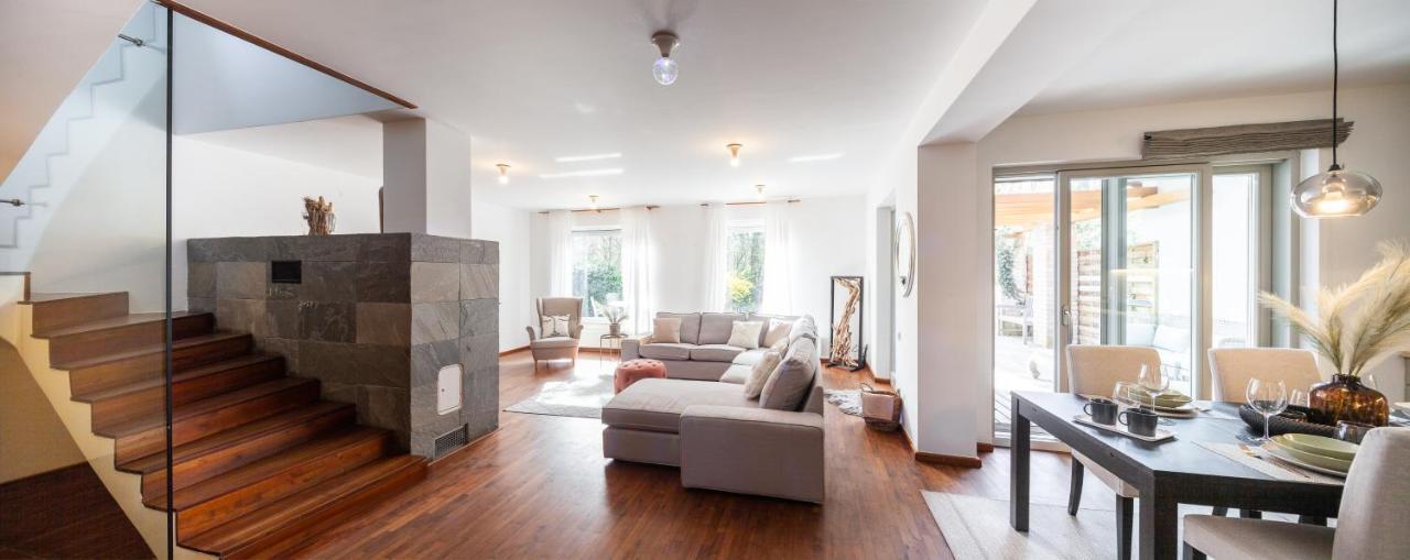 Silver Willow Luxury Apartment 索普隆 外观 照片